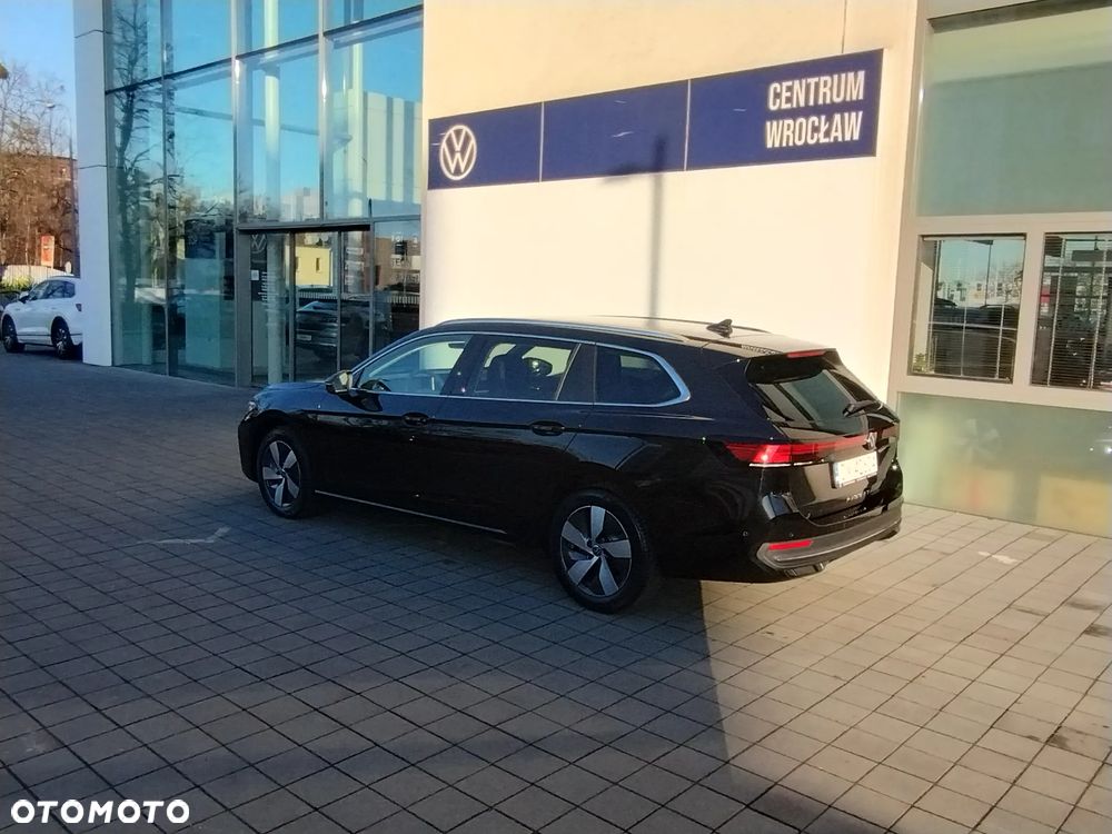 Volkswagen Passat - 2