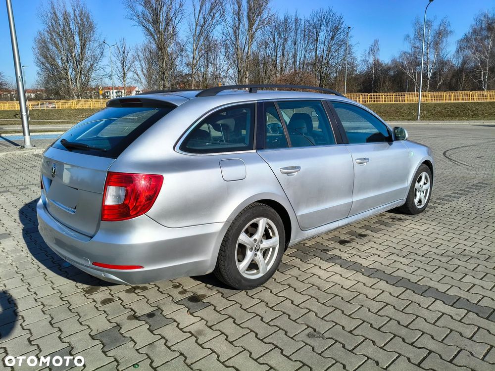Skoda Superb 1.6 TDI GreenLine - 4