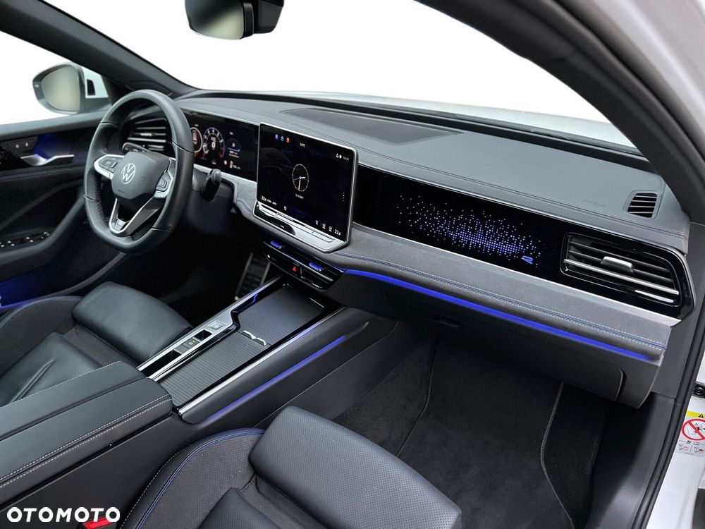 Volkswagen Passat - 16