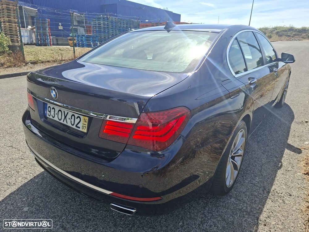 BMW 740 d Pack M - 10
