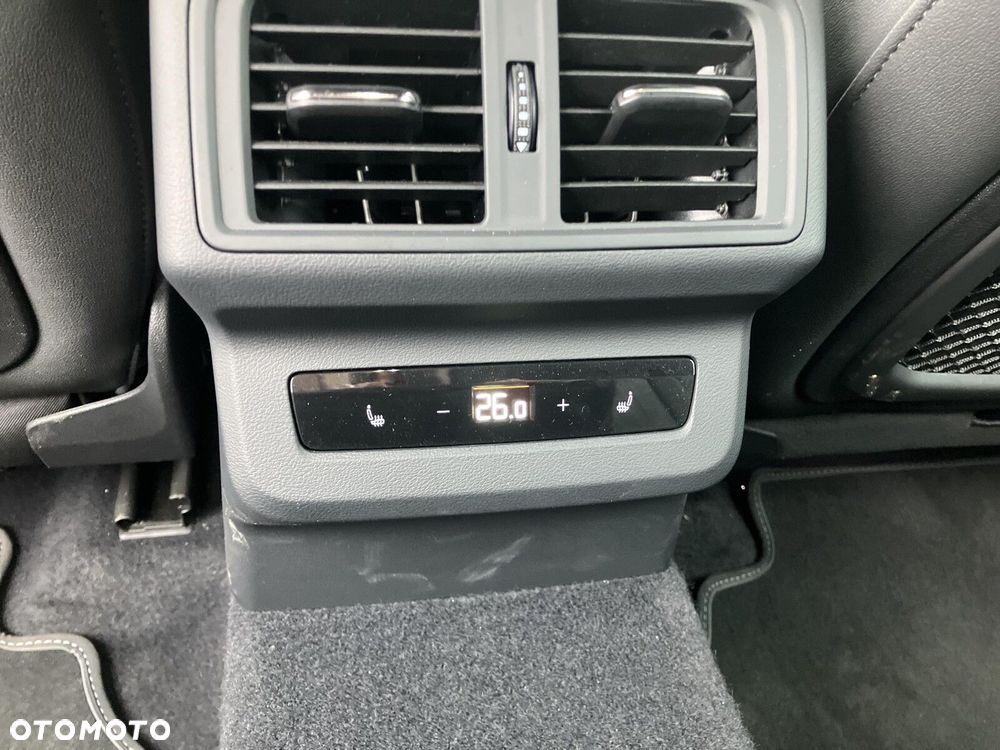 Audi Q5 Sportback - 26