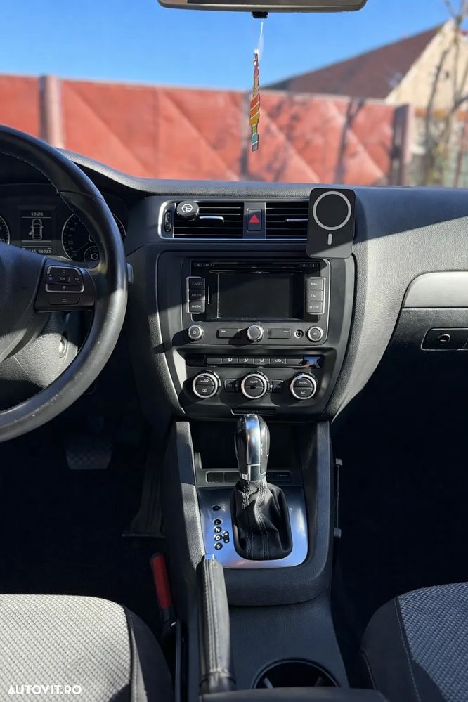 Volkswagen Jetta 1.4 DSG - 9