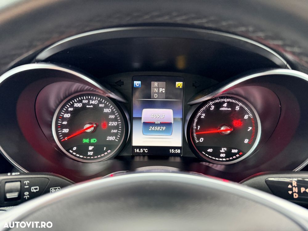 Mercedes-Benz GLC 250 4Matic 9G-TRONIC AMG Line - 23