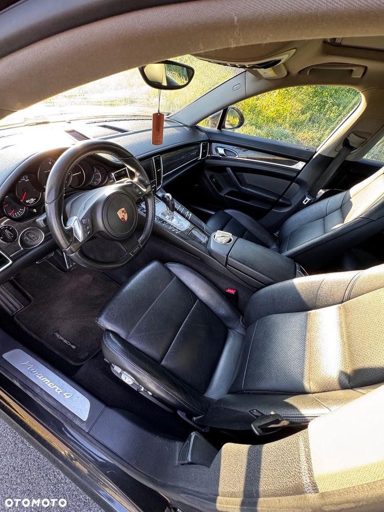 Porsche Panamera 4 PDK - 8