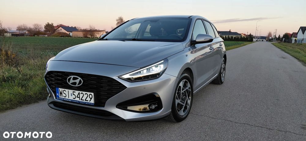 Hyundai i30 1.5 T-GDI 48V-Hybrid Advantage - 2