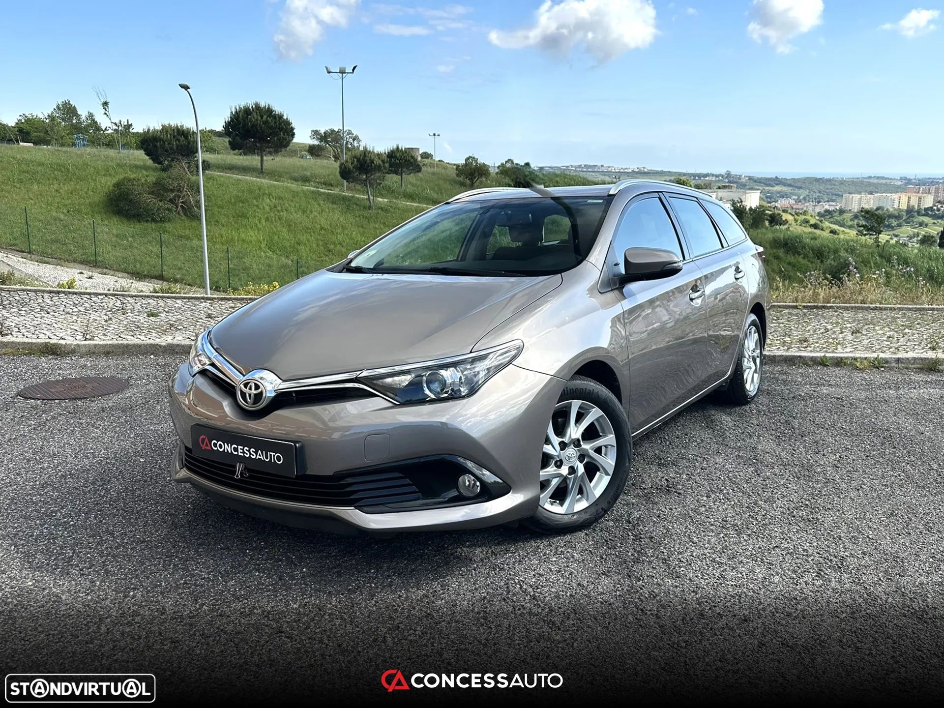 Toyota Auris Touring Sports 1.6 D-4D Comfort +P.Sport+Navi - 1