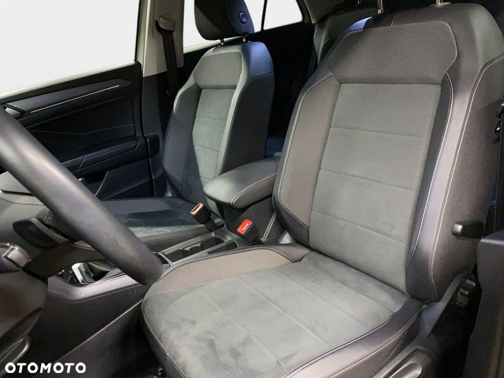 Volkswagen T-Roc - 15