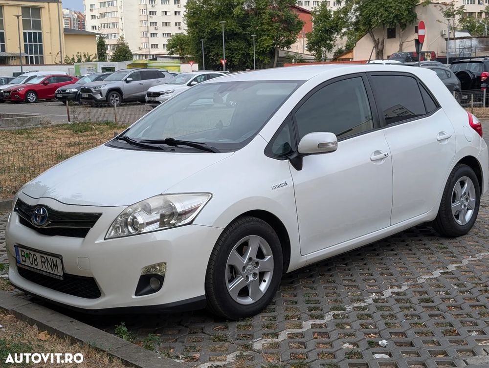 Toyota Auris 1.8 L VVT-i HSD Sol - 20