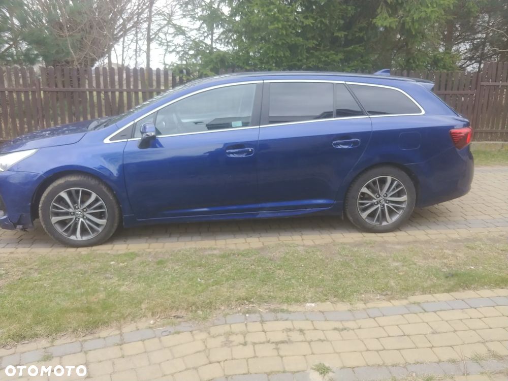 Toyota Avensis 2.0 D-4D Premium - 5
