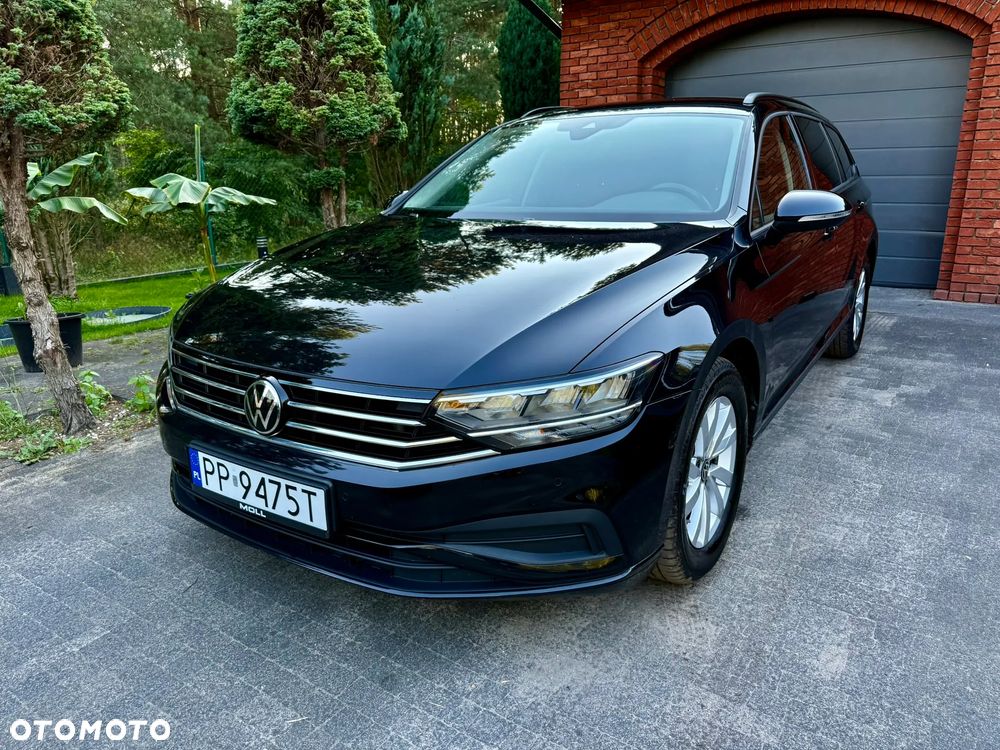 Volkswagen Passat - 2