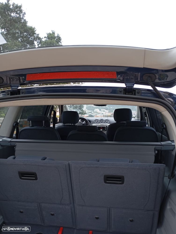 Ford S-Max 1.8 TDCi Titanium 7L - 3