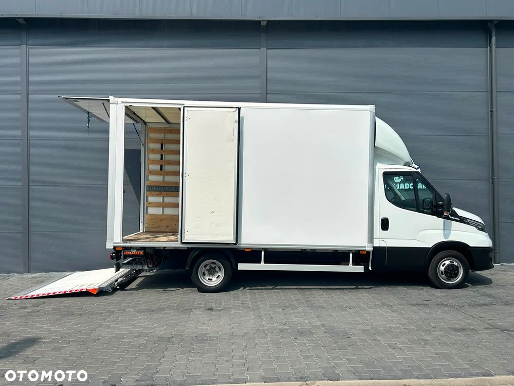 Iveco Daily 40C18 35C18 3.0 HPI Hi-Matic Kontener 8 palet + winda 1000kg + drzwi boczne **Tylko 88tyś. km.**Kamera**Klima**LED**Super stan**2023R** - 8