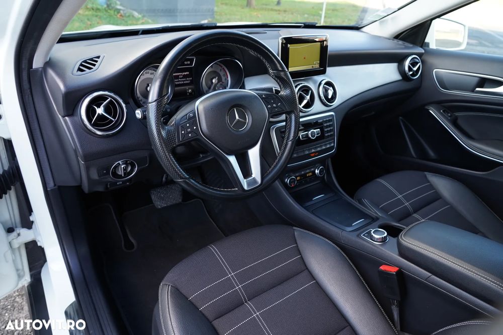 Mercedes-Benz GLA 200 (CDI) d 4Matic 7G-DCT Urban - 16