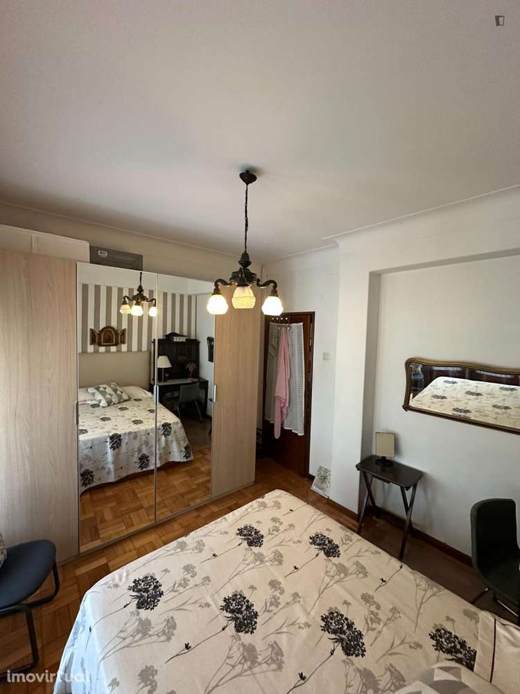 Quarto - localizado em Cedofeita Porto - Grande imagem: 2/6