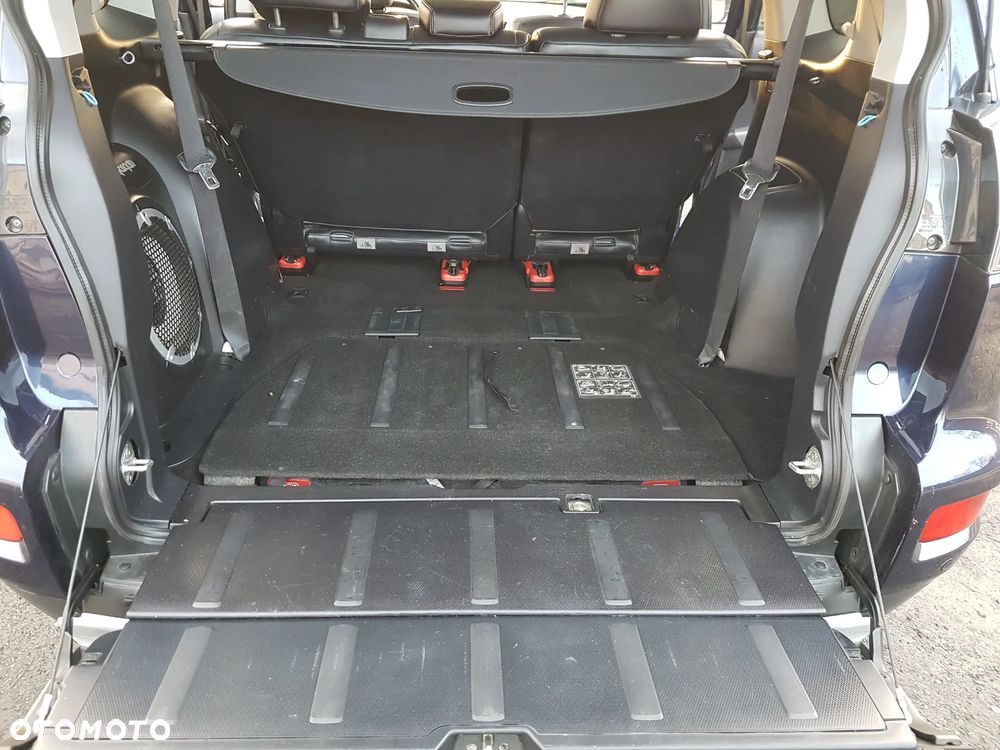 Mitsubishi Outlander 2.0 DID Intense + - 21