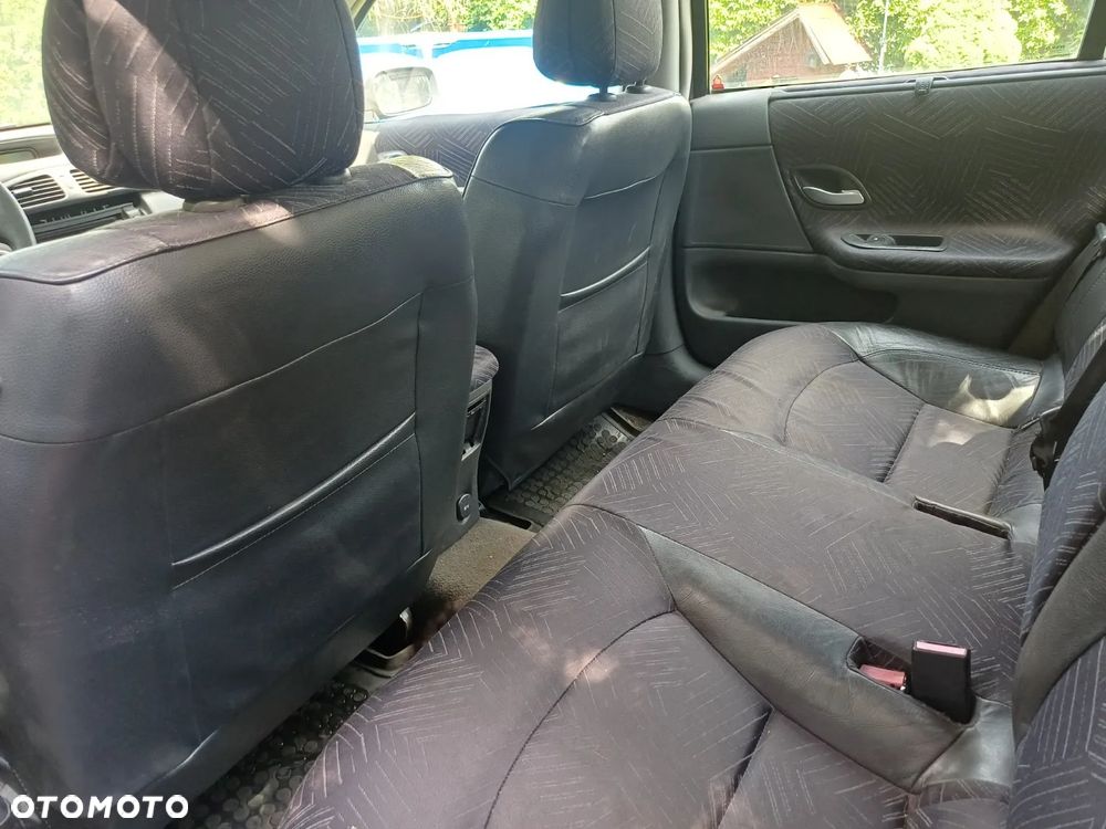 Renault Laguna 1.8 Privilege - 8