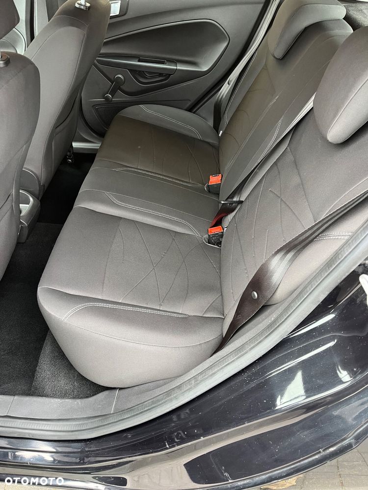 Ford Fiesta 1.25 Ghia - 15