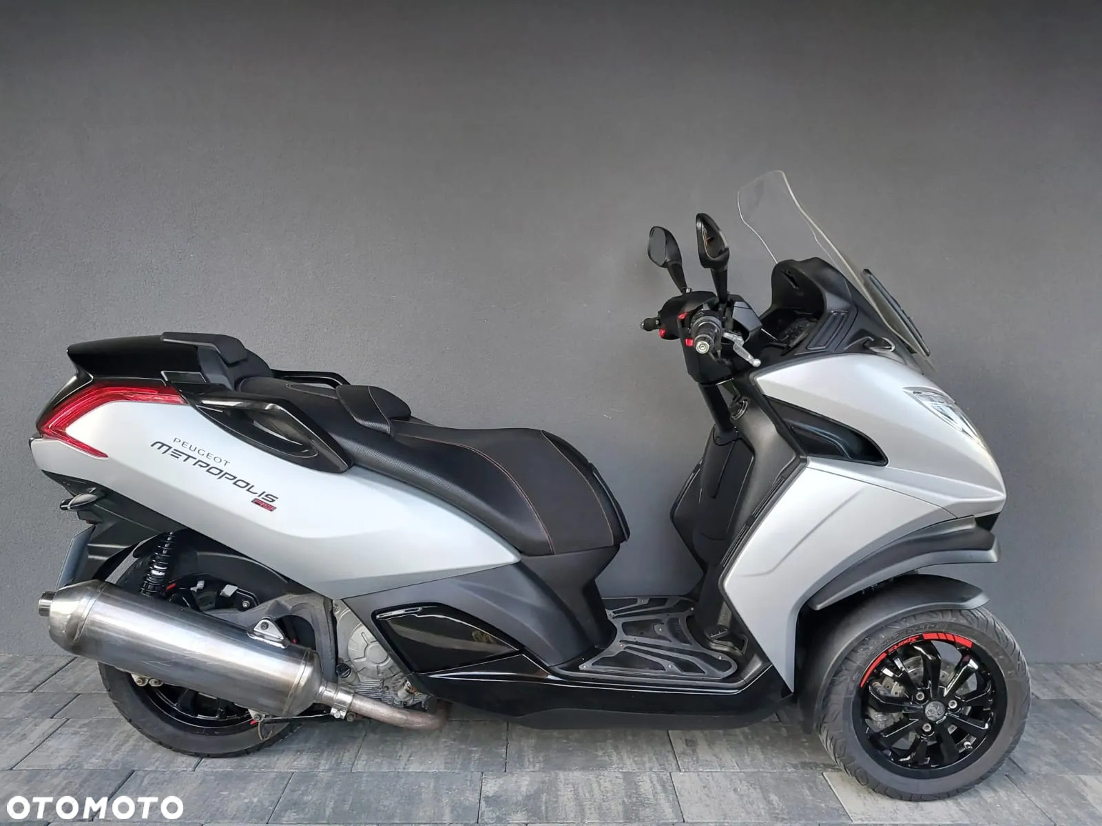 Peugeot Metropolis - 2