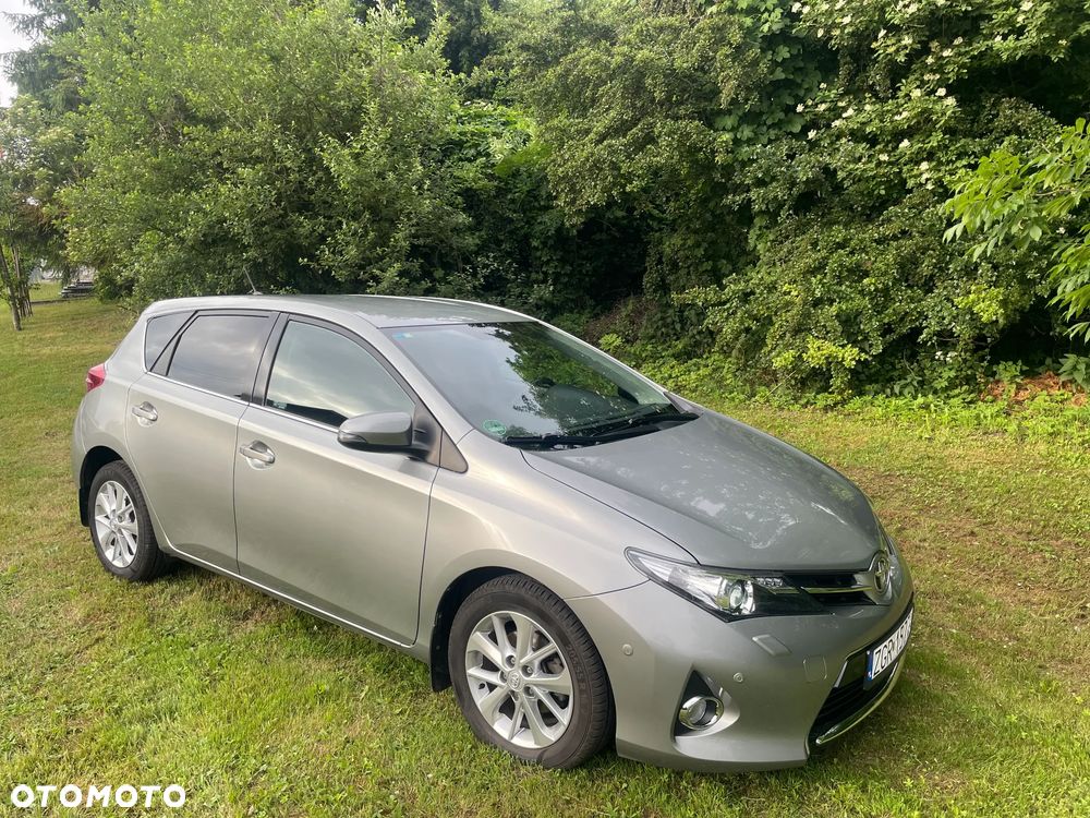 Toyota Auris - 1