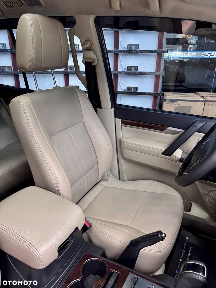 Mitsubishi Pajero 3.8 V6 Automatik Instyle - 32