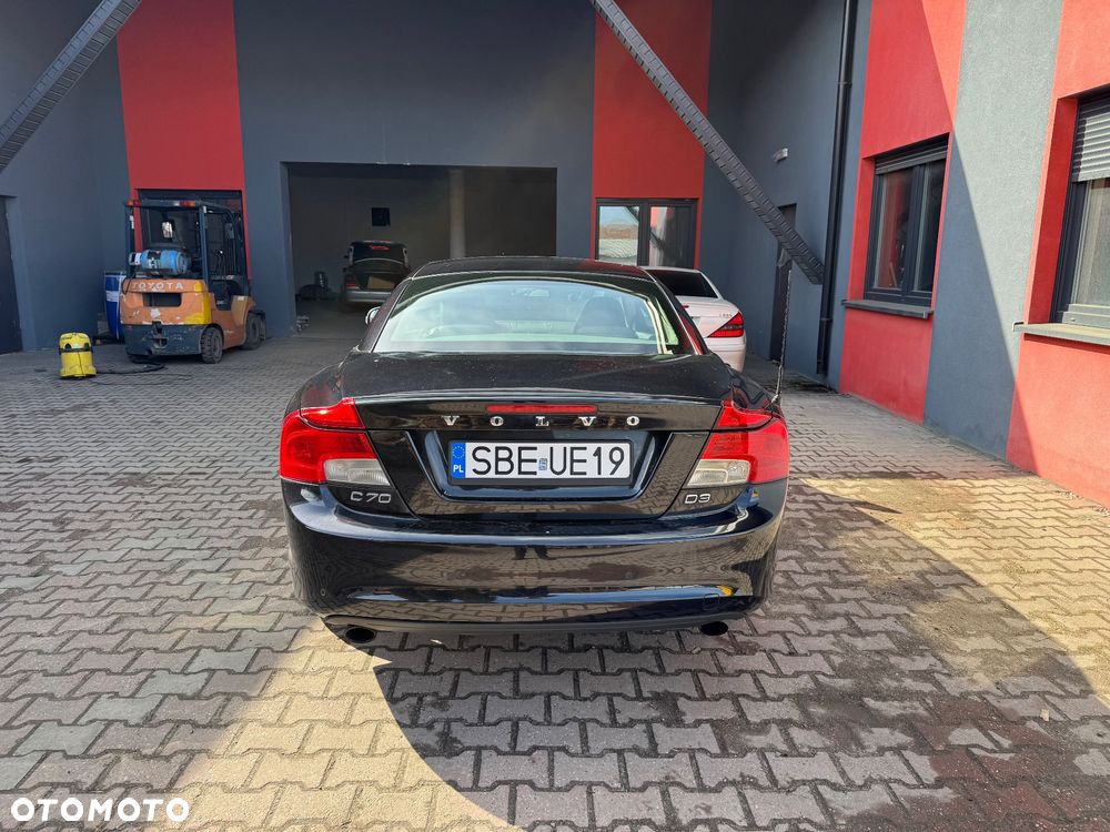 Volvo C70 D3 Momentum - 9