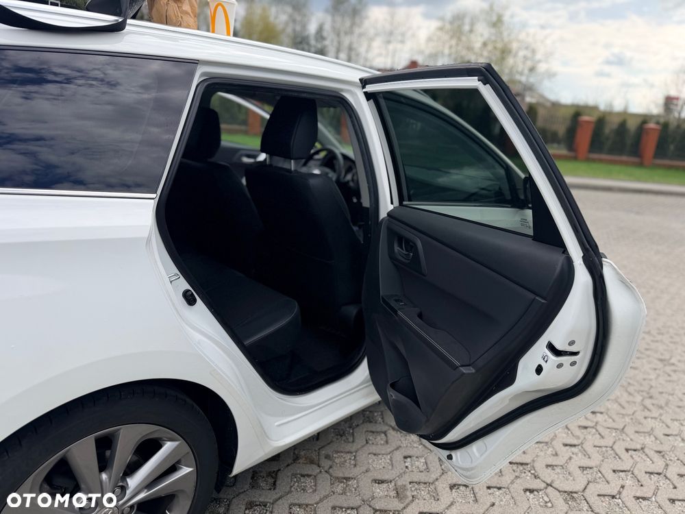 Toyota Auris Hybrid 135 Premium - 12