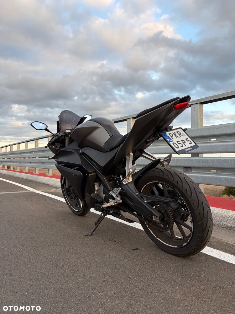 Yamaha YZF - 6