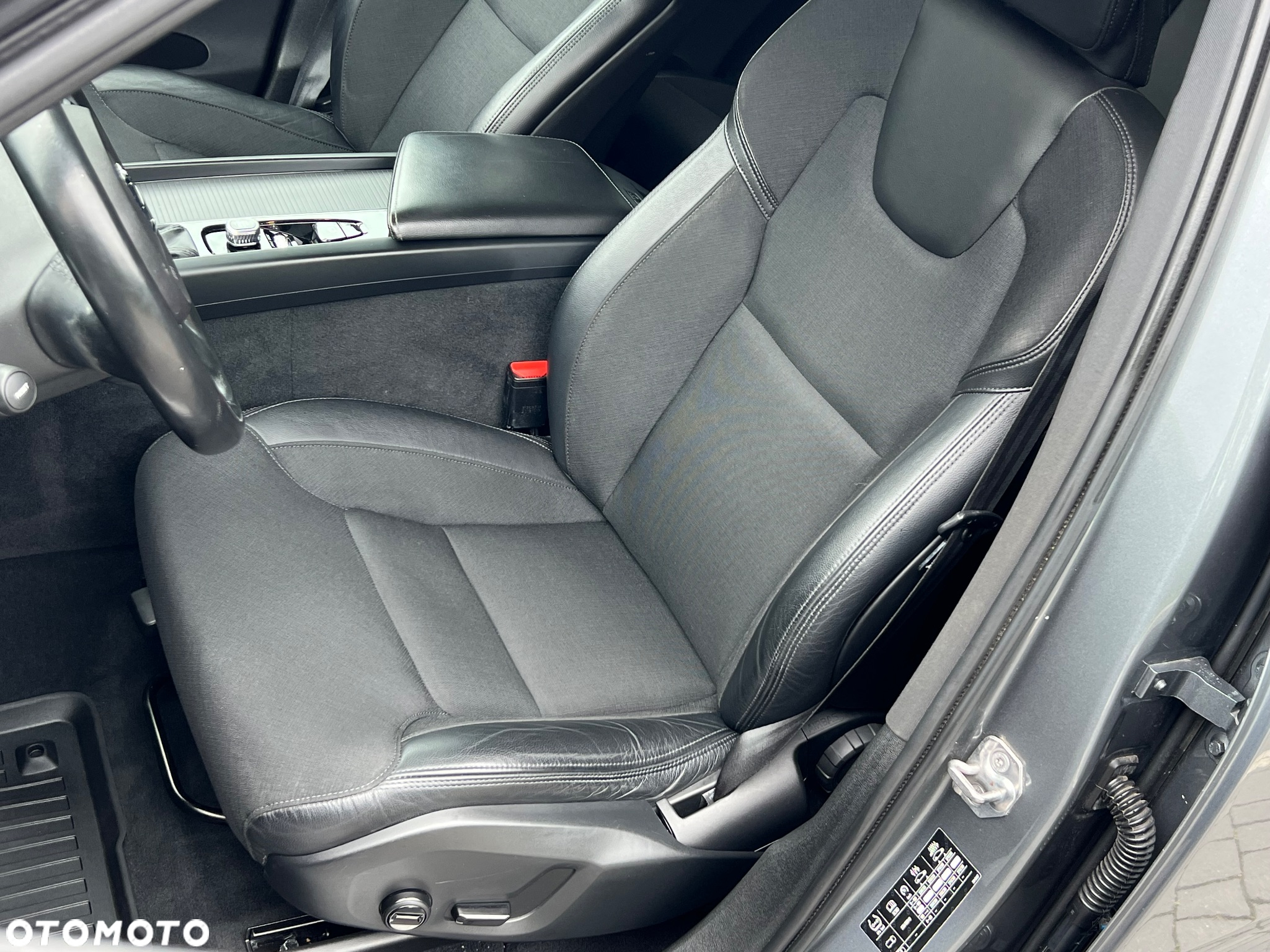 Volvo XC 60 T5 Geartronic Momentum Pro - 23