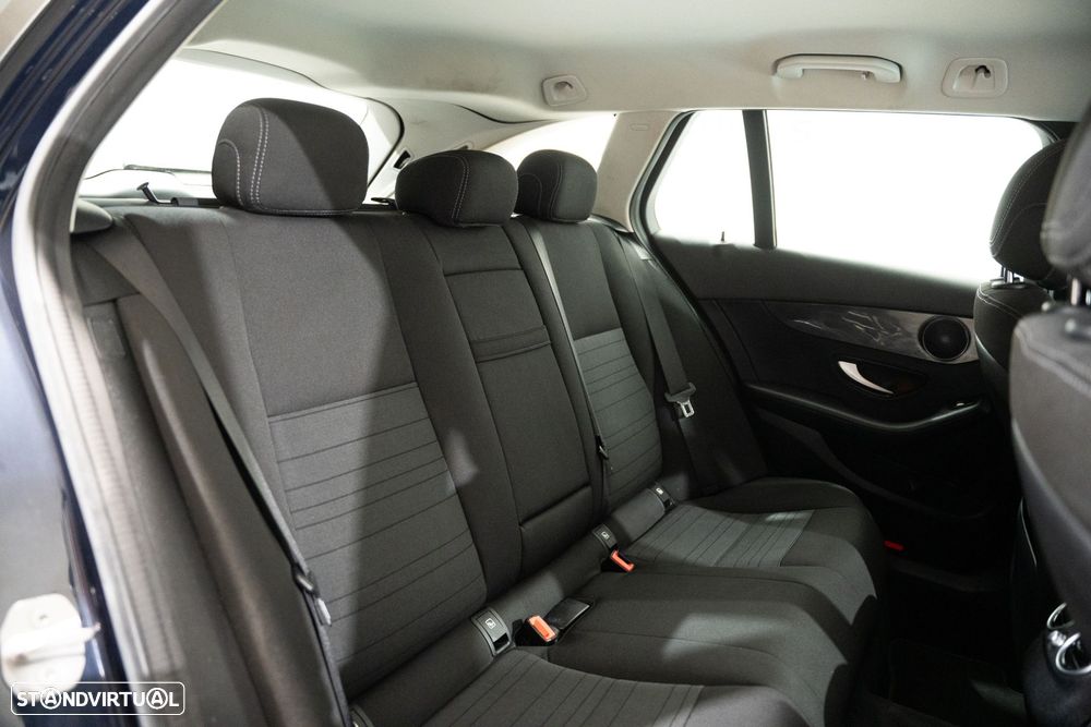 Mercedes-Benz C 300 de Avantgarde - 24