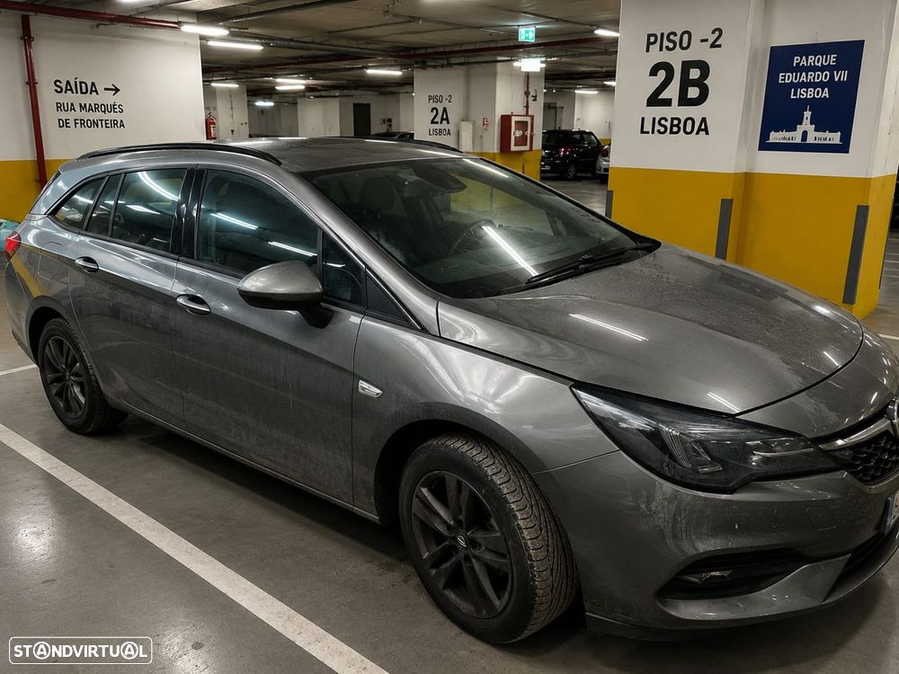 Opel Astra Sports Tourer - 1