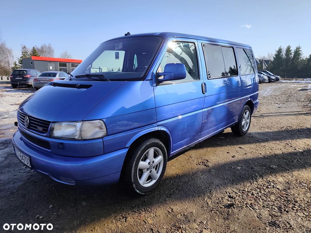 Volkswagen Multivan - 2