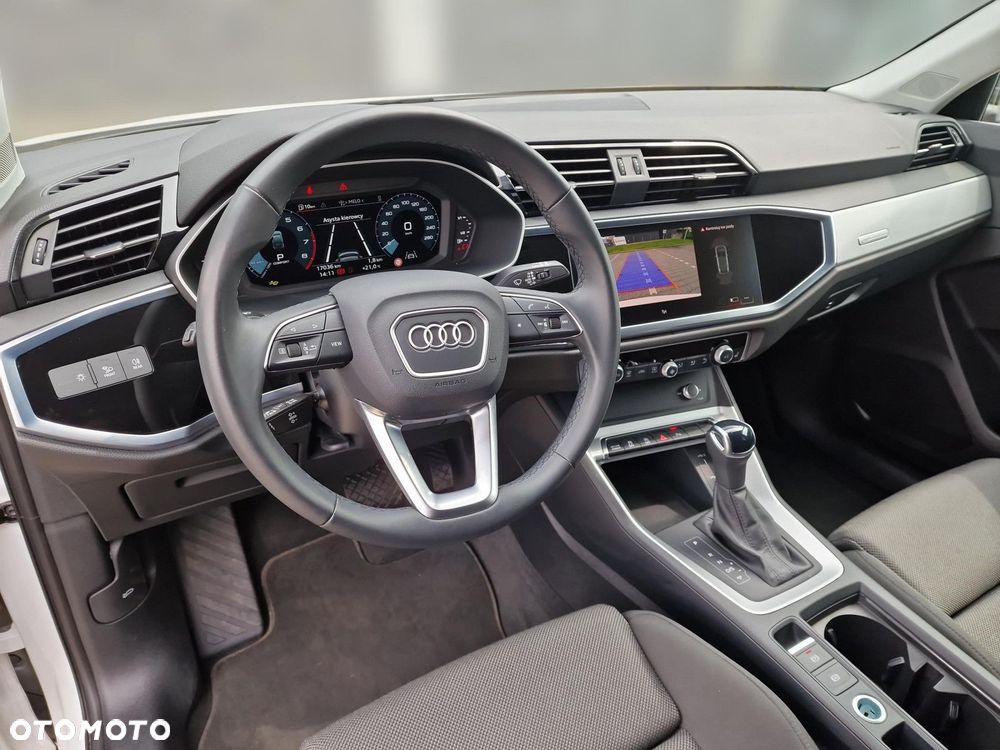 Audi Q3 Sportback - 9