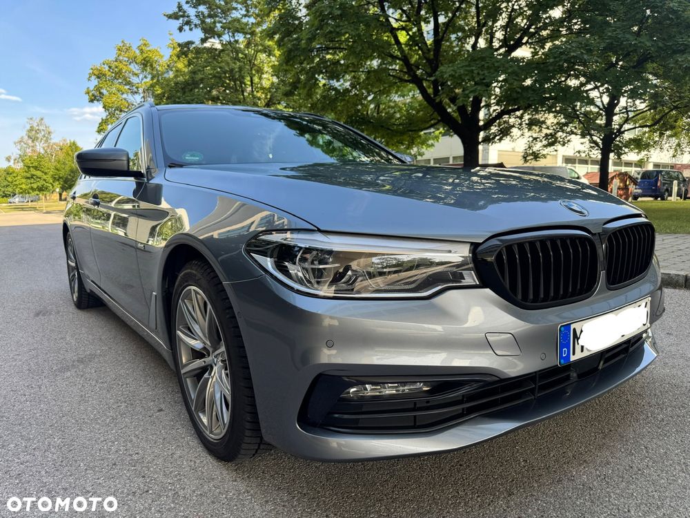 BMW Seria 5 520d Sport Line - 3