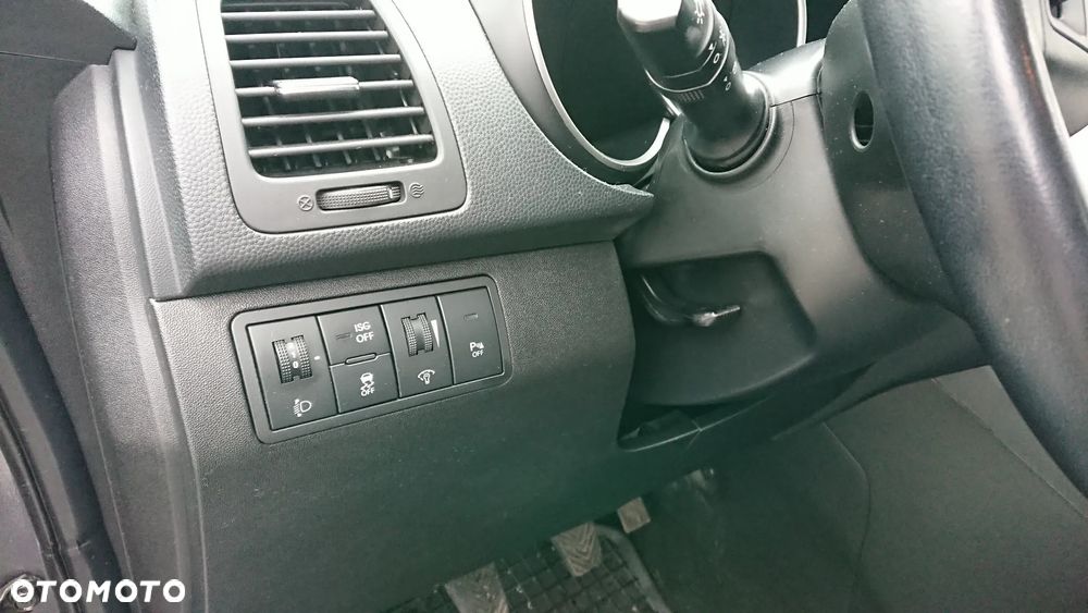 Kia Venga 1.6 Business Line - 11