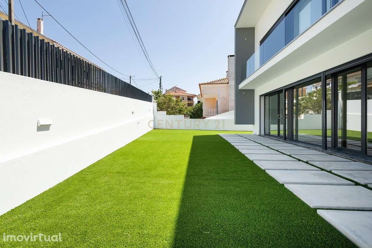 Fantástica  Moradia T5 Nova – Bairro do Trigache, Famões - Grande imagem: 2/19