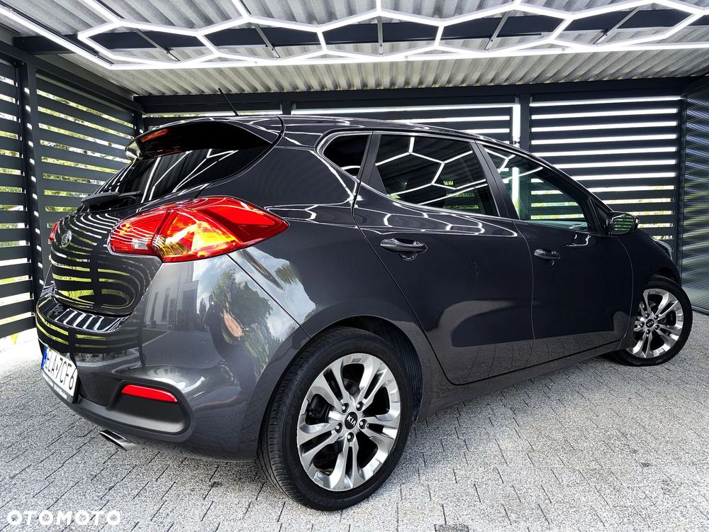 Kia Ceed 1.6 GDI DCT Vision - 3