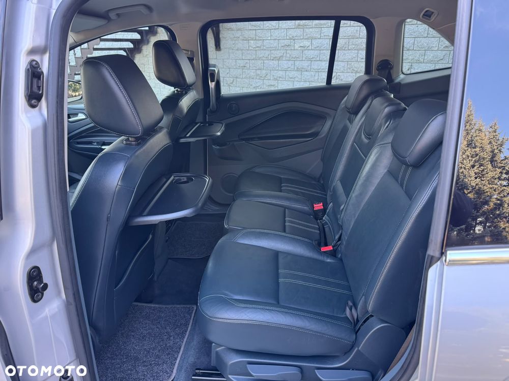 Ford Grand C-MAX - 15