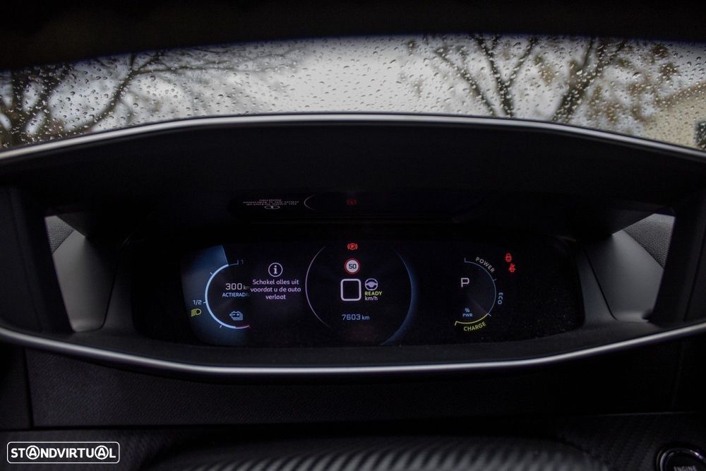 Peugeot e-2008 50 kWh GT - 13