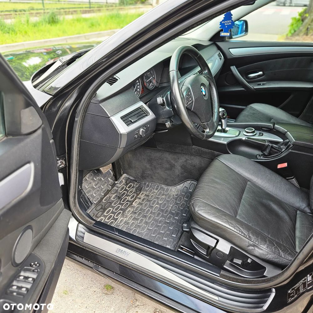 BMW Seria 5 523i Edition Exclusive - 15