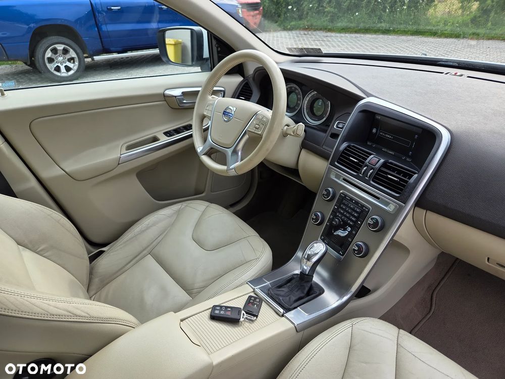 Volvo XC 60 3.2 AWD Summum - 10