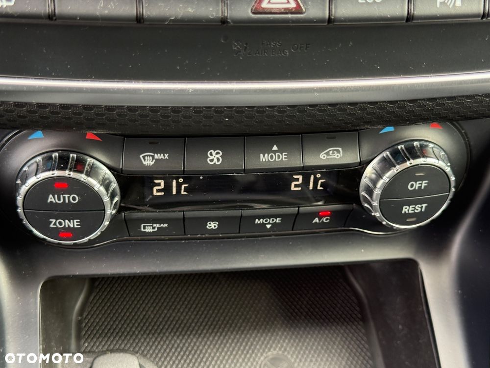 Mercedes-Benz Klasa A 180 (BlueEFFICIENCY) Urban - 14