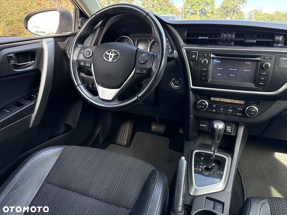 Toyota Auris 1.6 Premium Comfort MS - 15