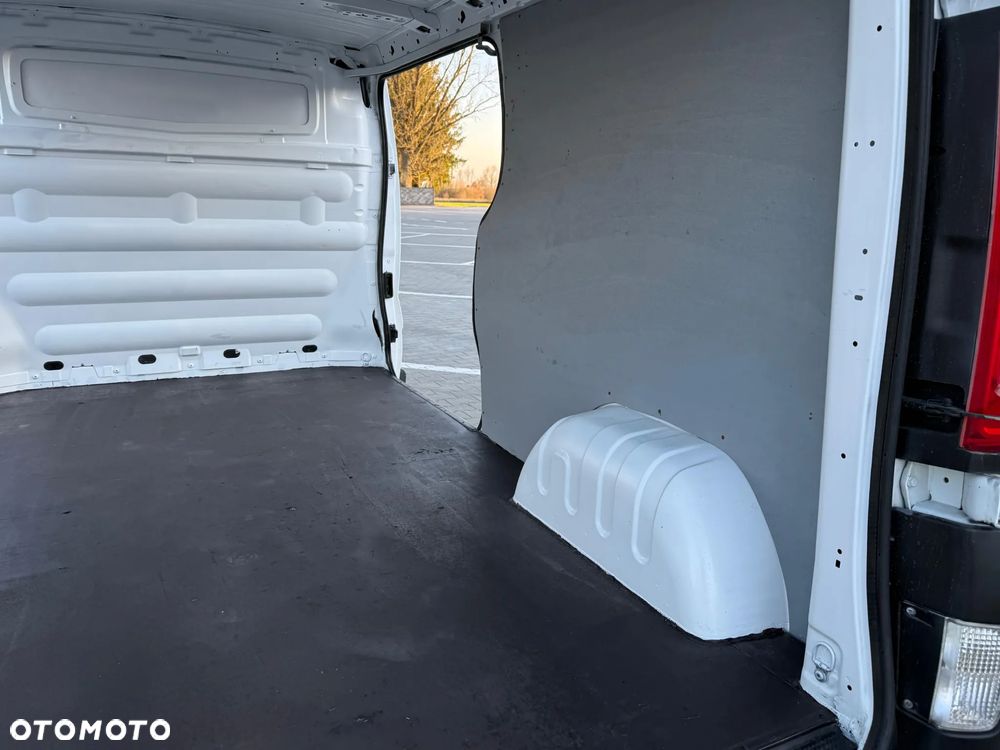 Opel VIVARO - 15