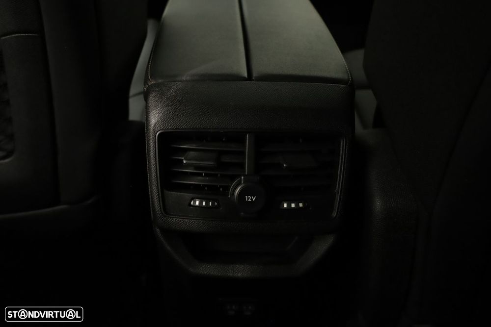 Peugeot 3008 1.2 Hybrid Allure e-DCS6 - 24