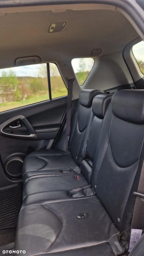 Toyota RAV4 - 9