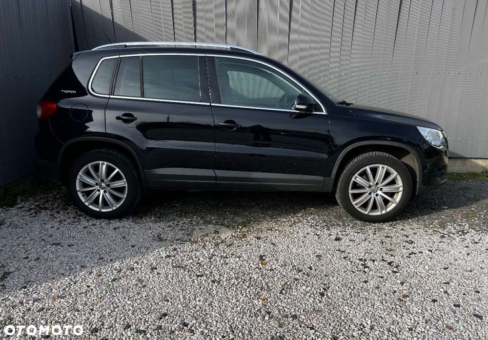 Volkswagen Tiguan - 4