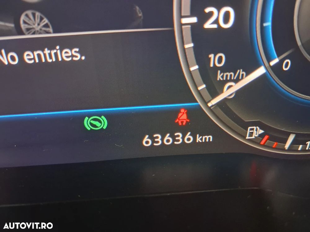 Volkswagen Passat - 12