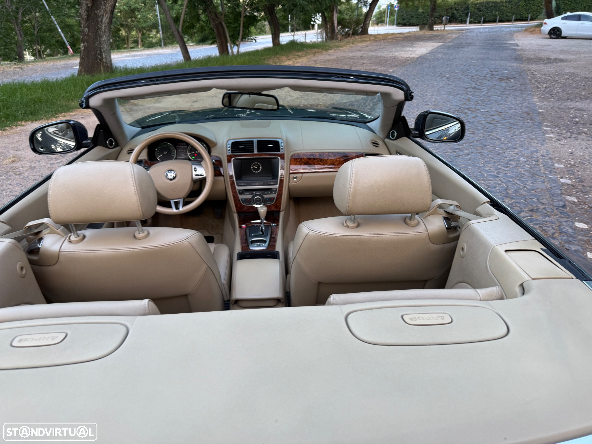 Jaguar XK 4.2 V8 Convertible - 22