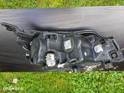 Lampy LED przednie Suzuki Vitara 2016 - 5