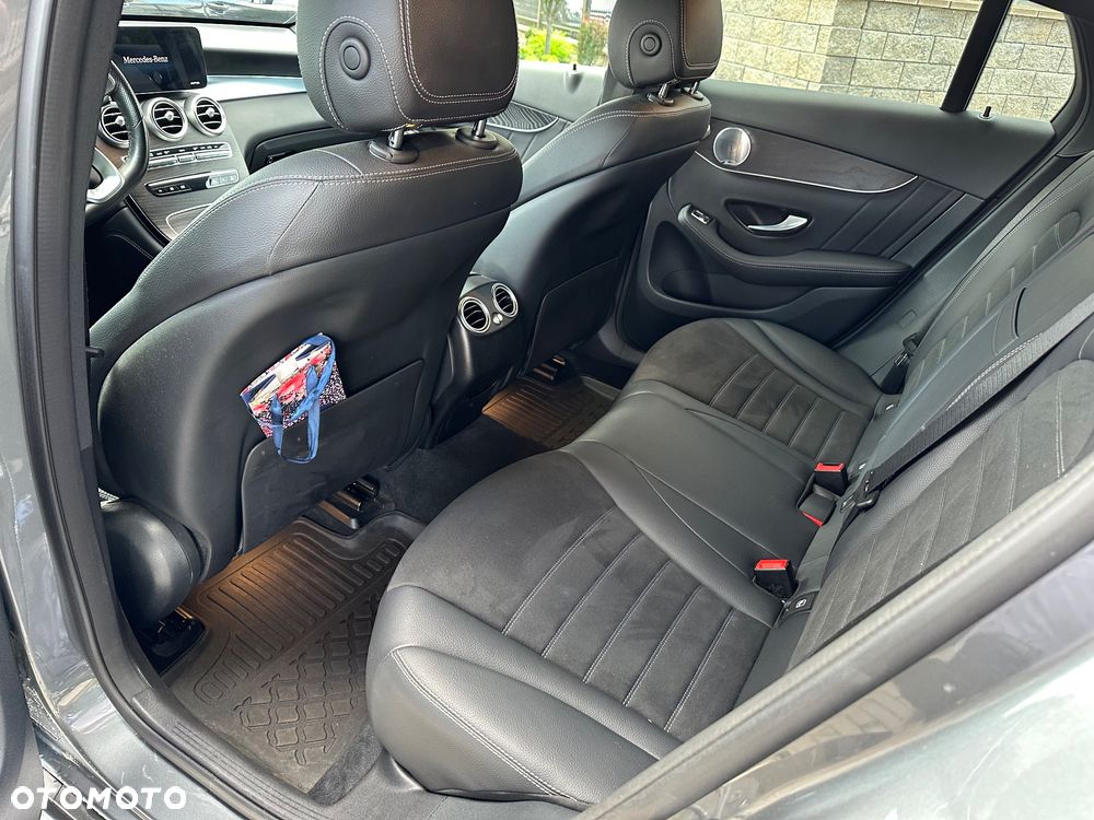 Mercedes-Benz GLC - 12